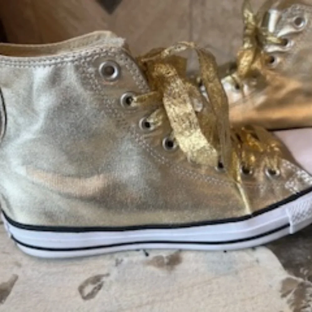 Converse Chuck Taylor Gold Metallic High Tops – Women’s Size 10 | Shiny & Bold - Picture 5 of 9